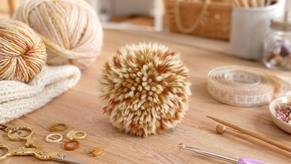 Project 3: pom-poms and decorative garlands made from leftover yarn
