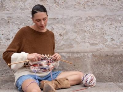 Why more and more people are returning to knitting